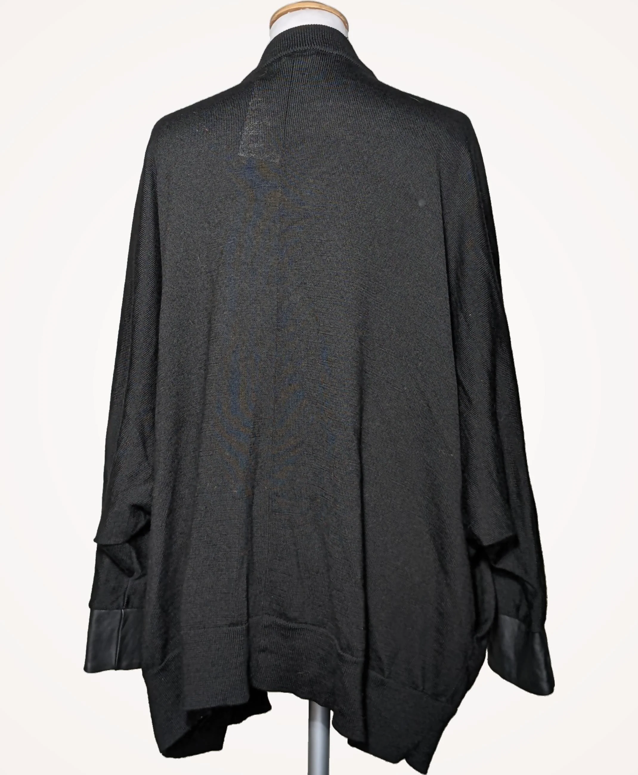 COS - Image 4