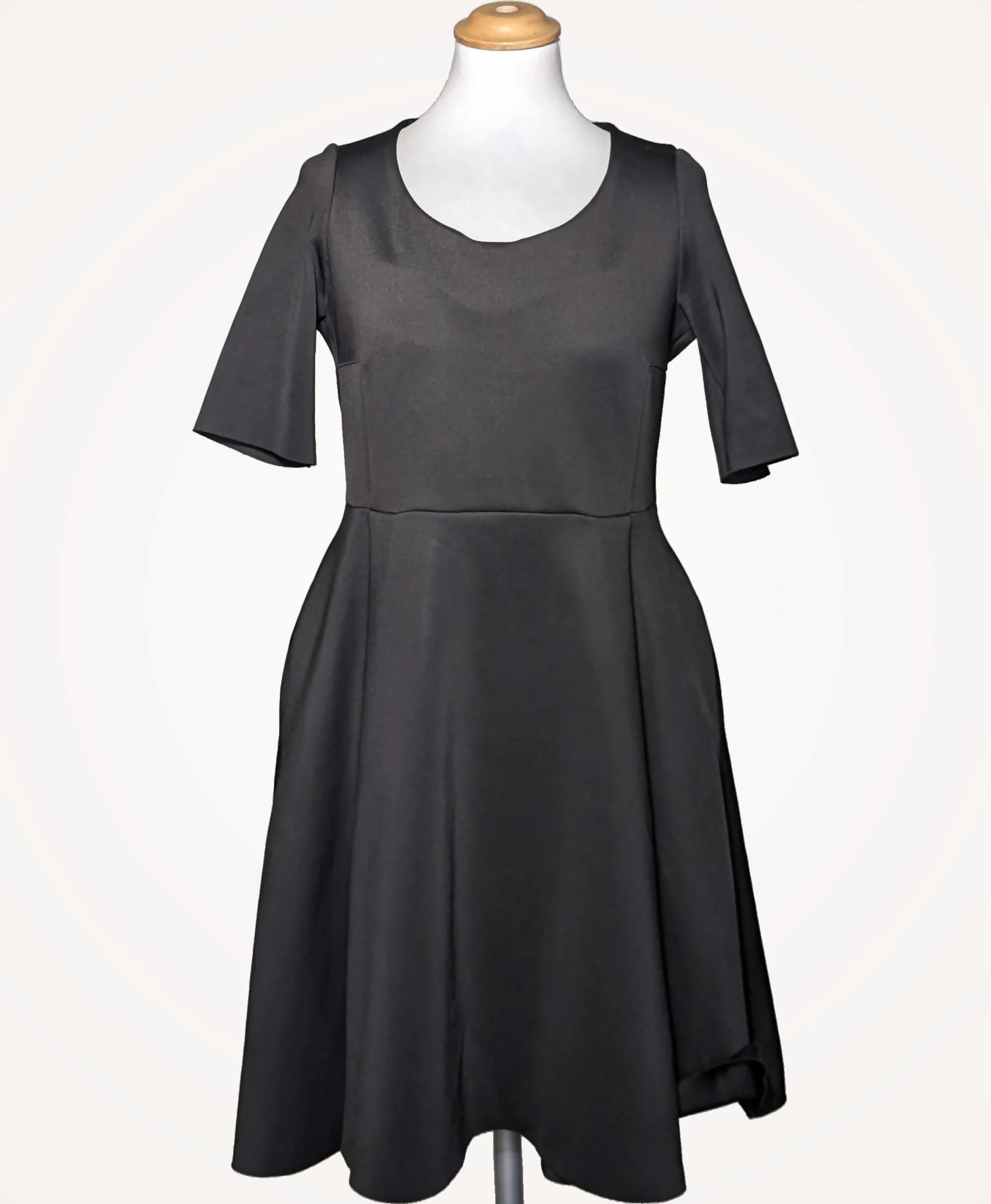 COS - Image 3