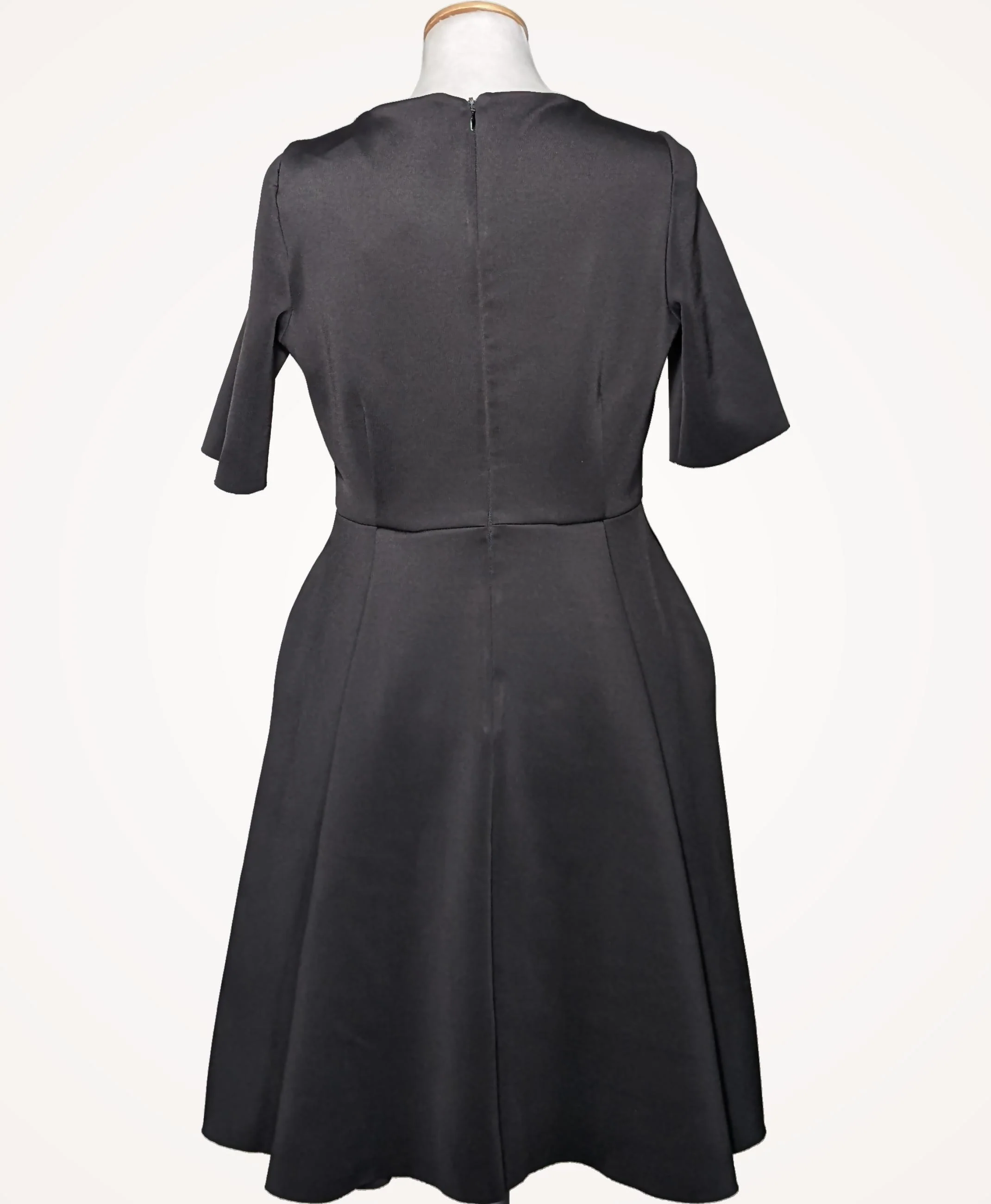COS - Image 4