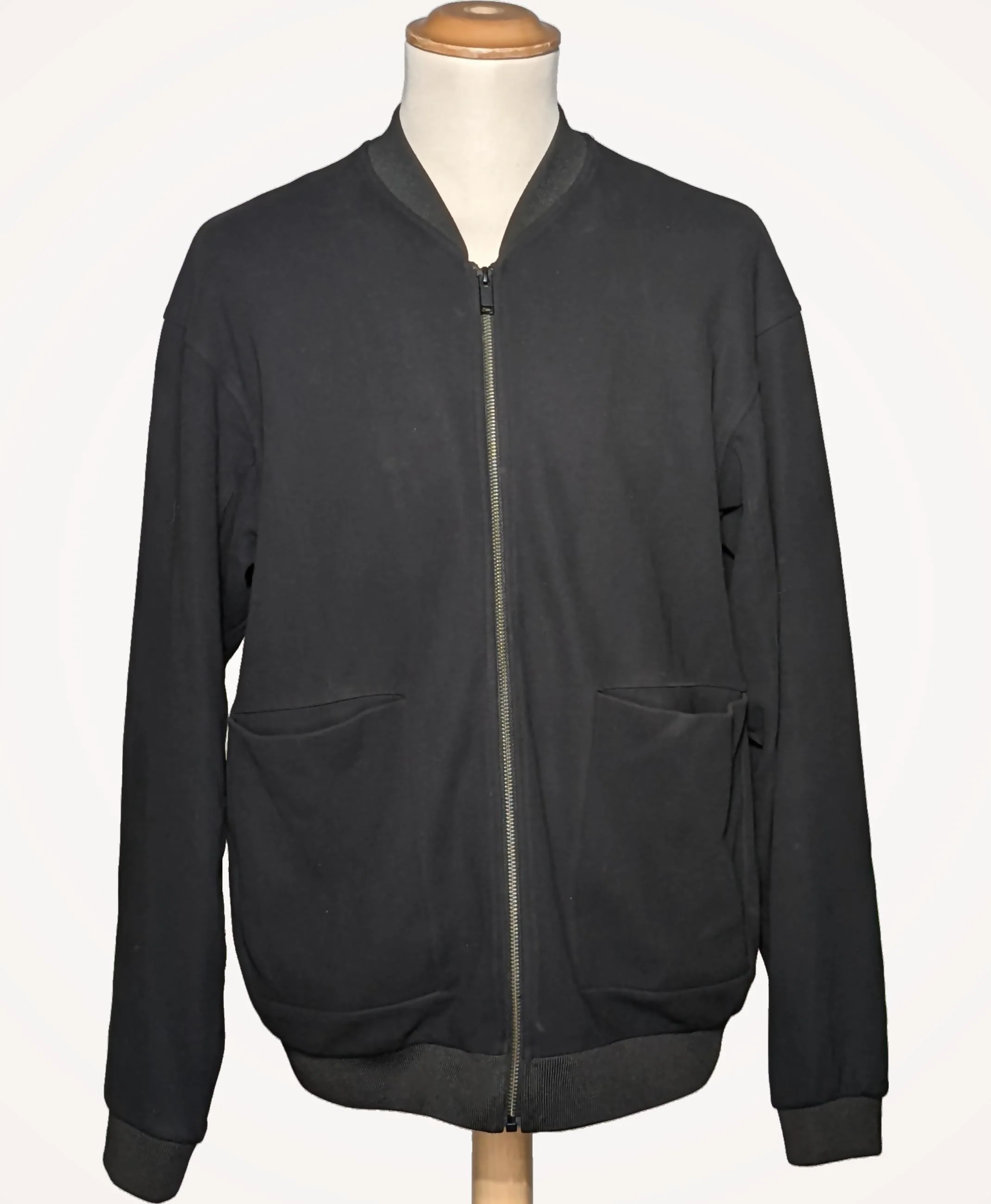 COS - Image 3