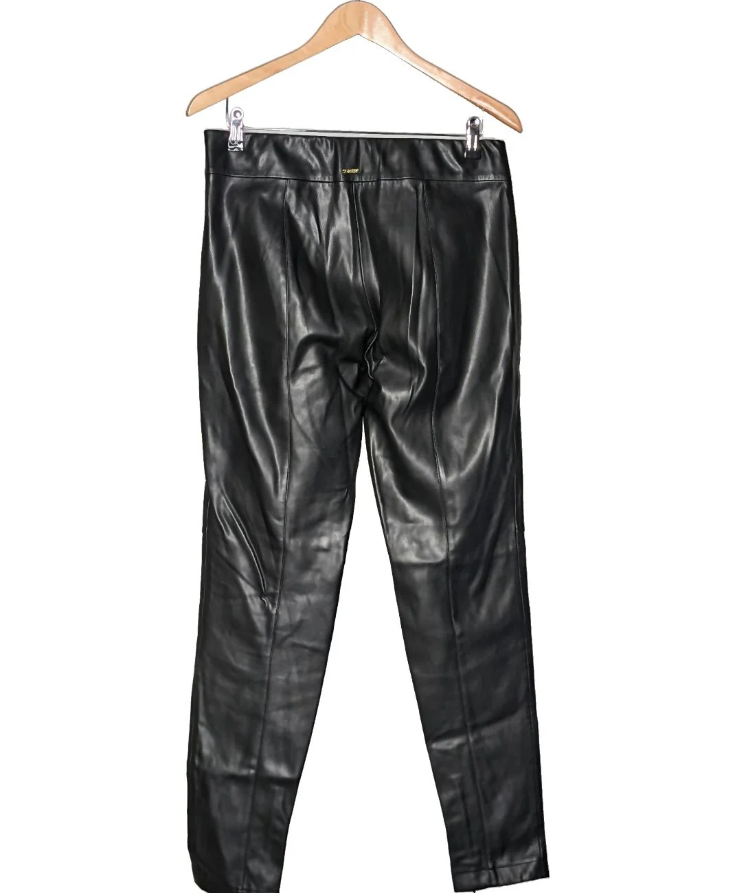 GUESS - Image 2