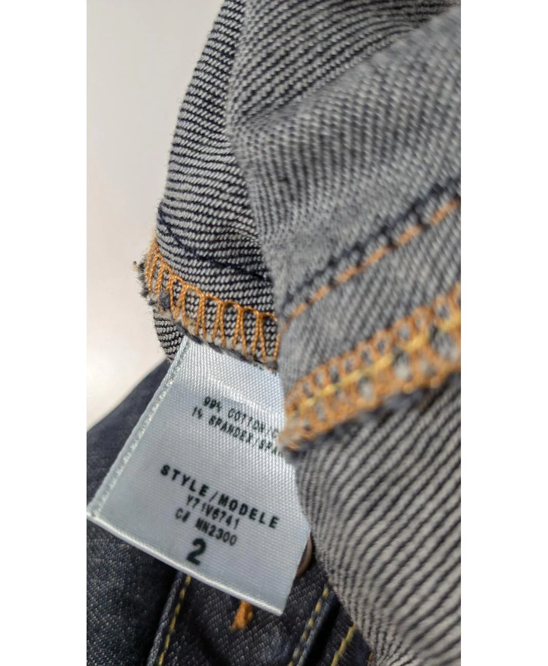 GUESS - Image 6