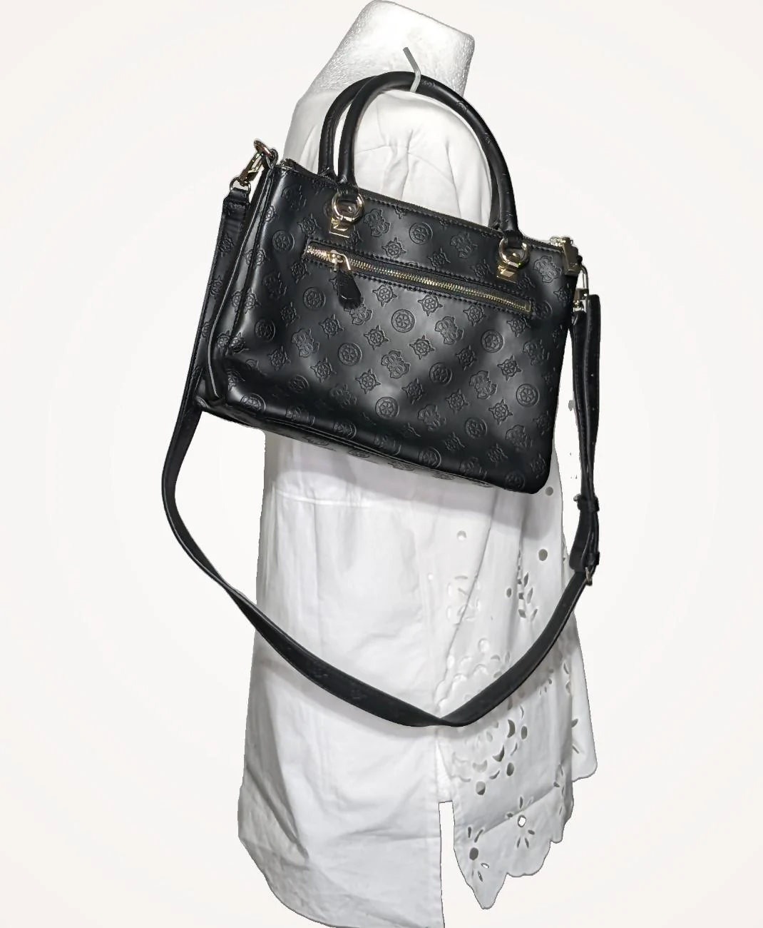 GUESS - Image 4