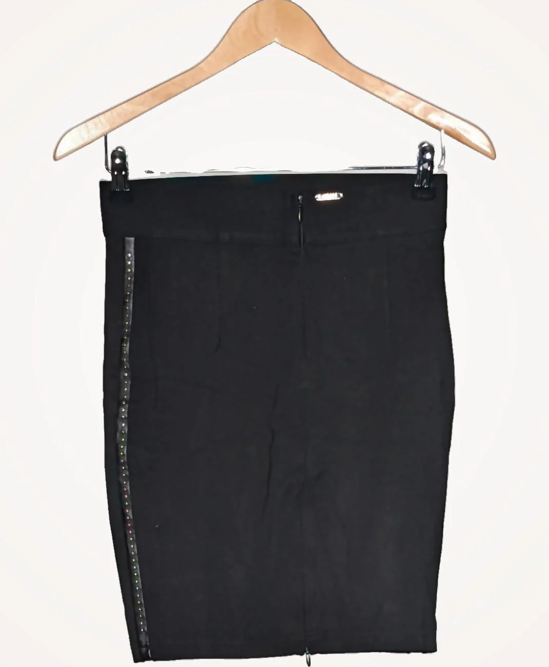 GUESS - Image 4