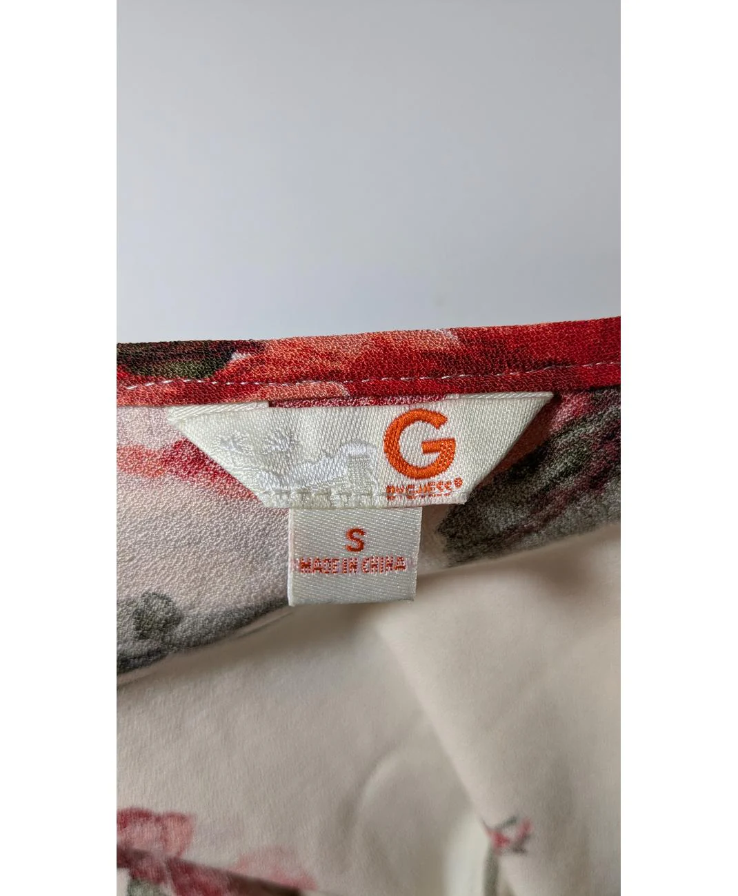 GUESS - Image 5