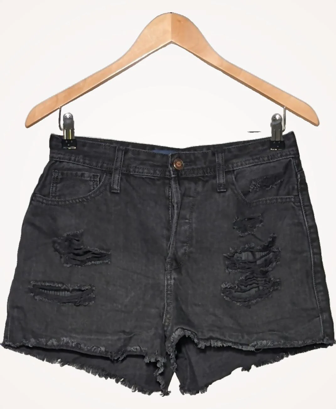 HOLLISTER - Image 3