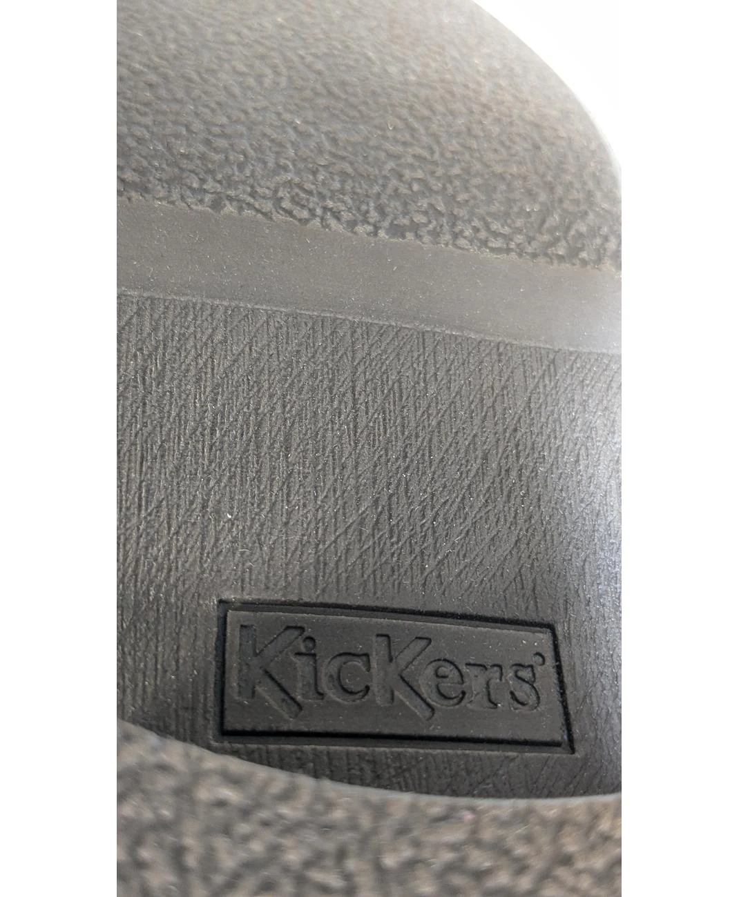 KICKERS - Image 6