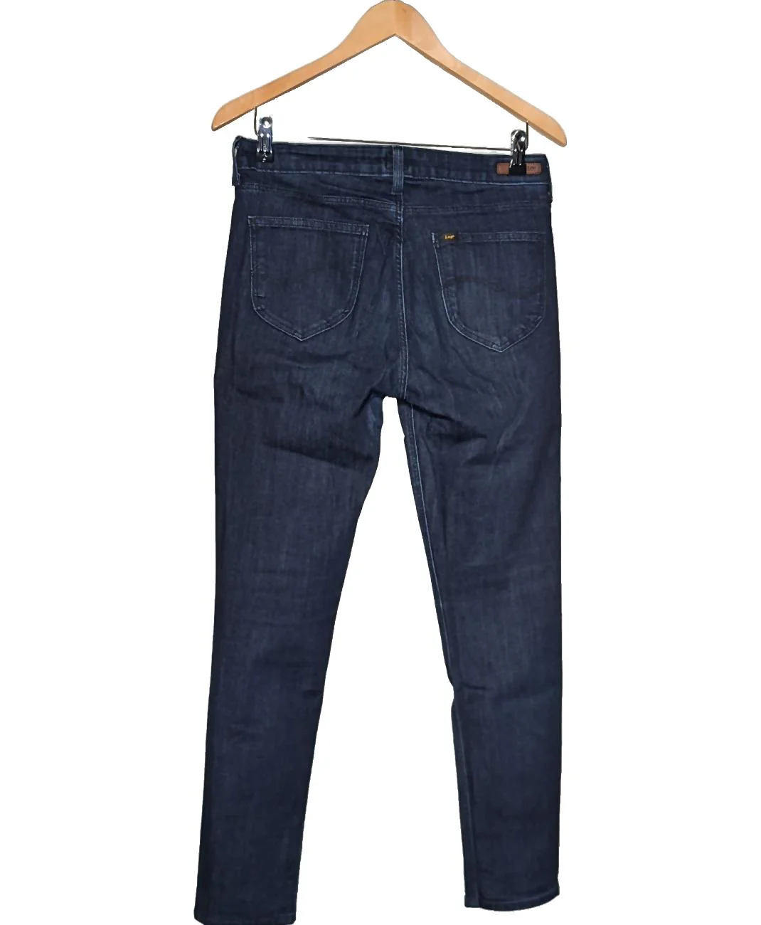 LEE - Image 2