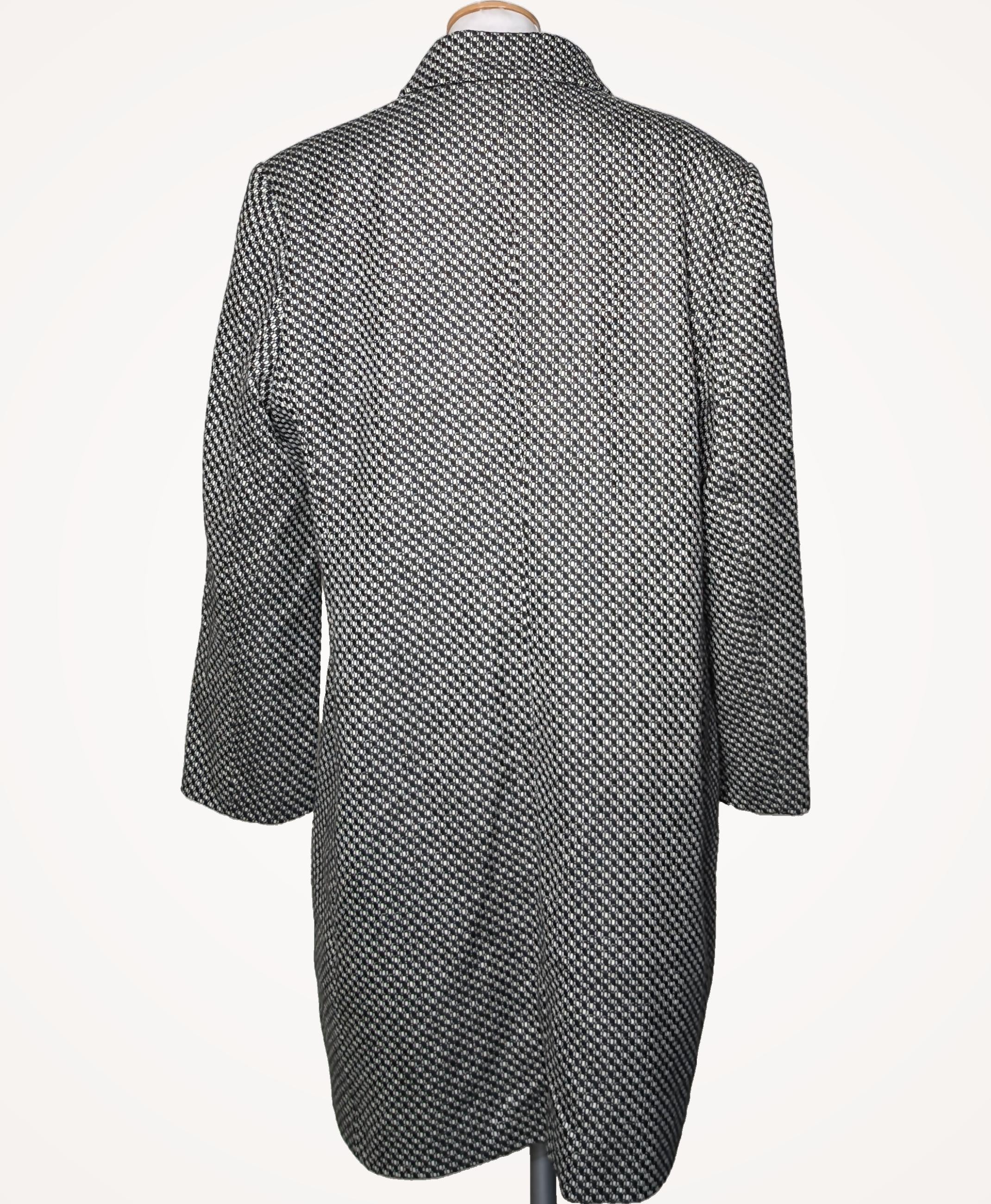 MARKS & SPENCER - Image 4