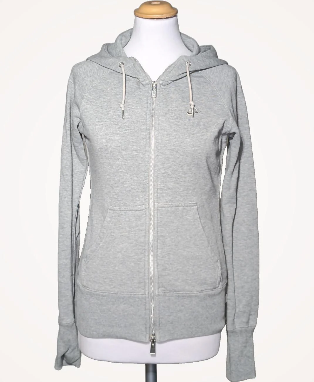 NIKE - Image 3
