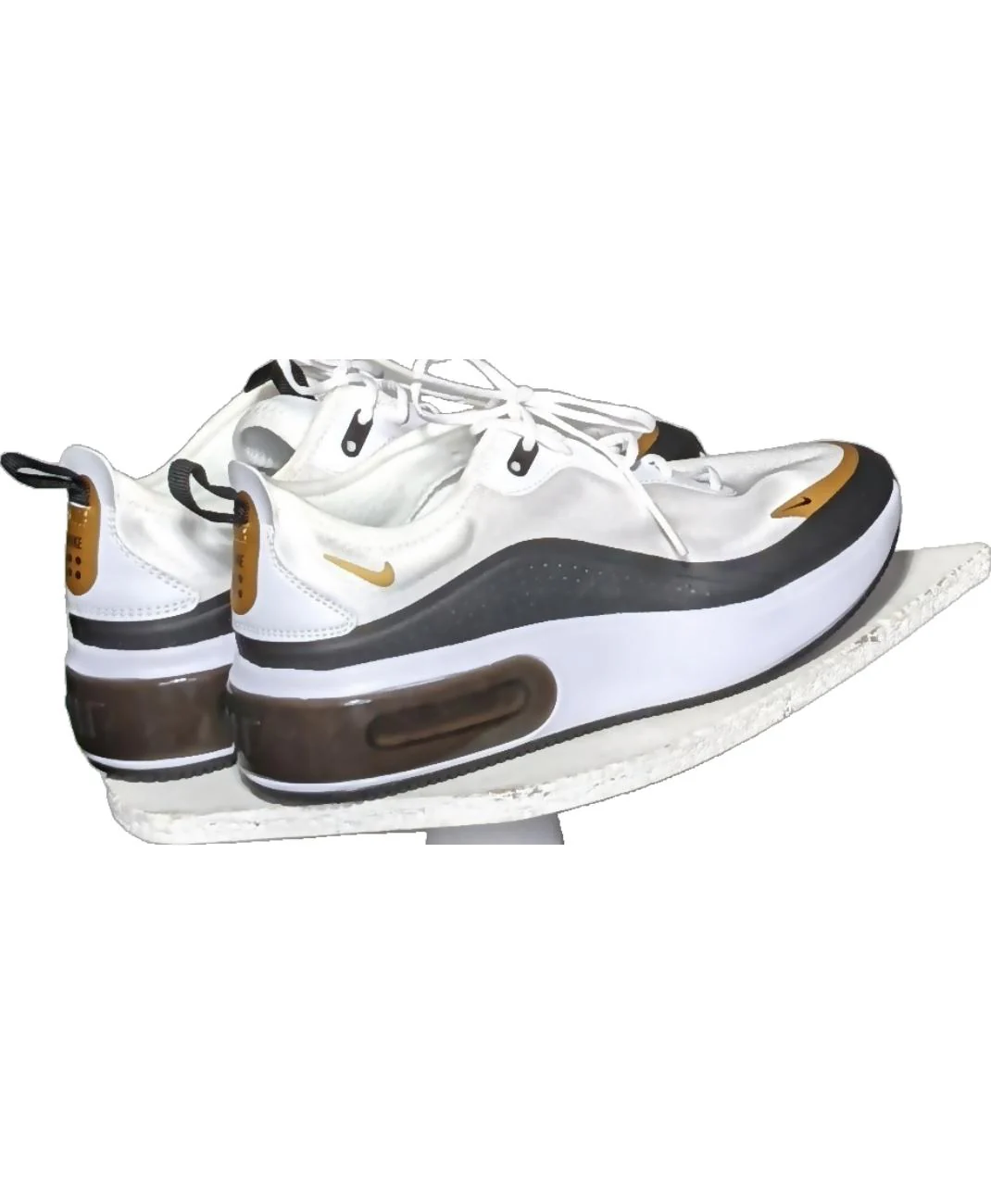 NIKE - Image 2