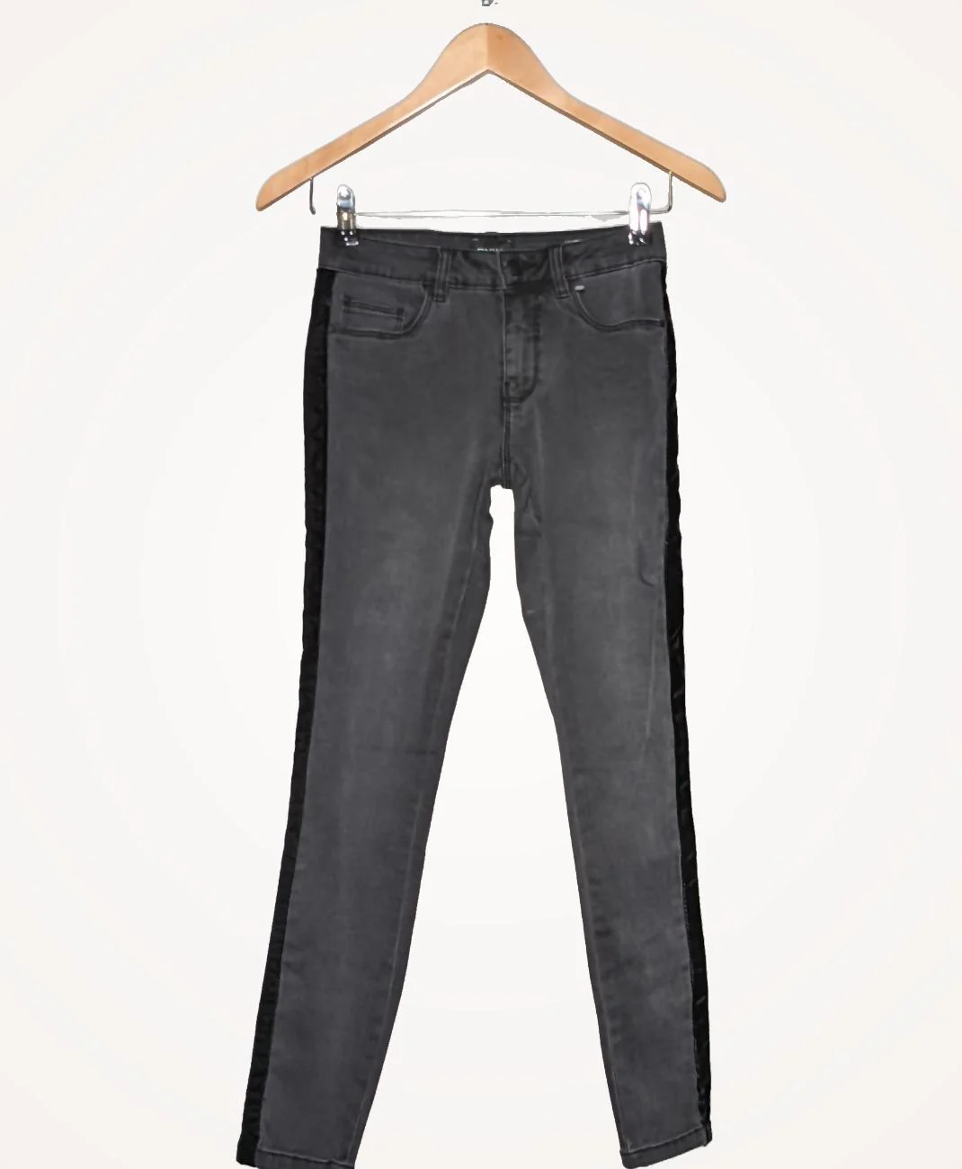 ONLY - Image 3