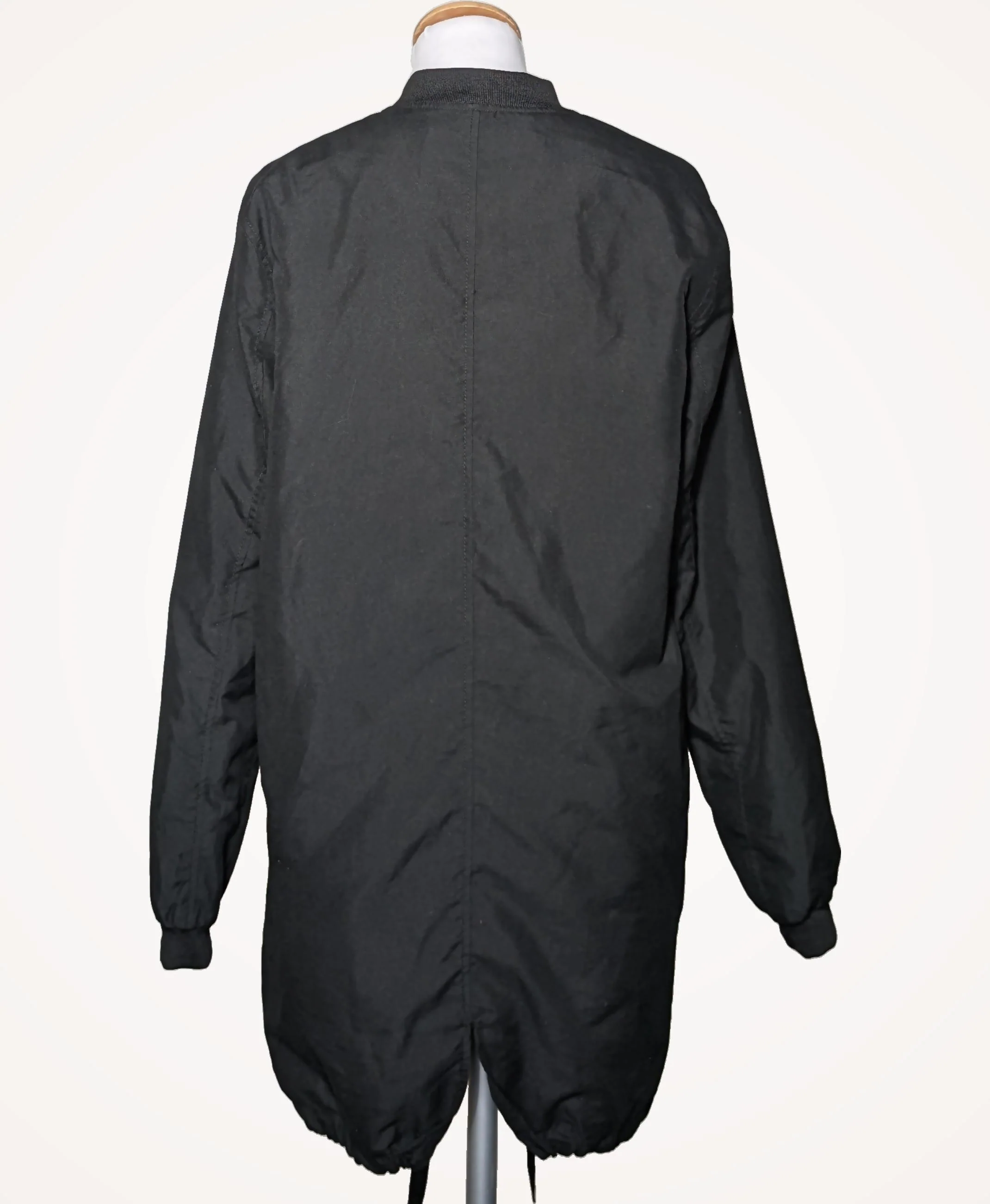 PULL AND BEAR - Image 4