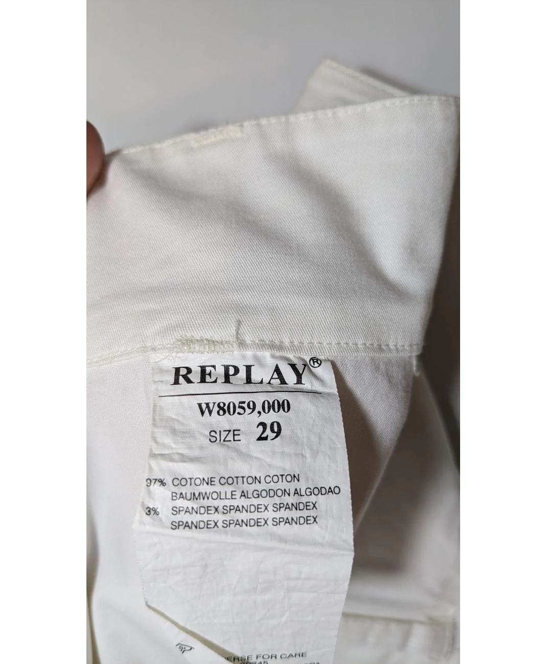 REPLAY - Image 6