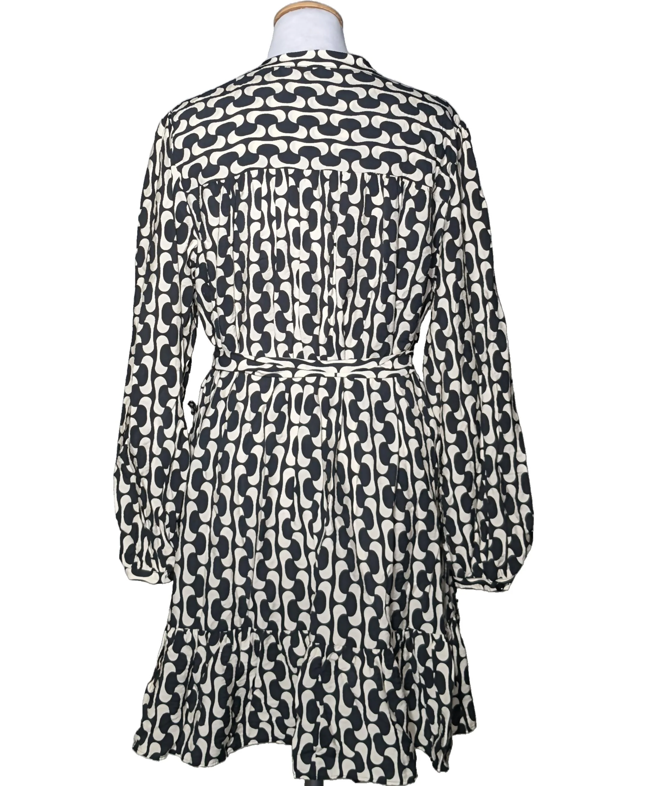 ZARA - Image 2